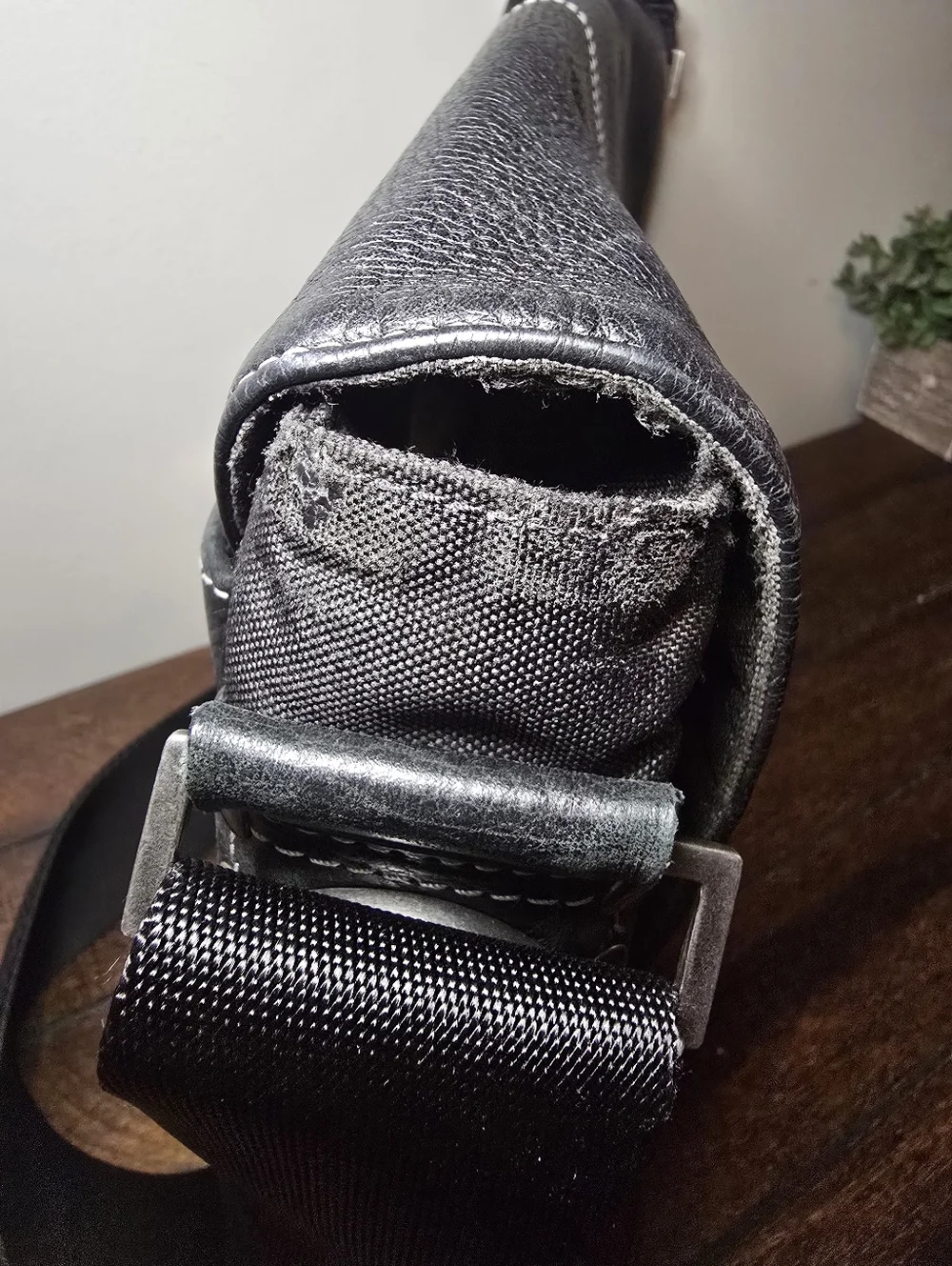 Boconi Tyler Tumbled Slim Black Mail Messenger Bag Leather